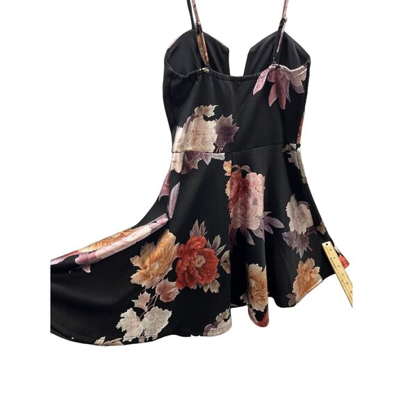 Charlotte Russe Women/junior Dress Size M Black Floral Print - Picture 2 of 15